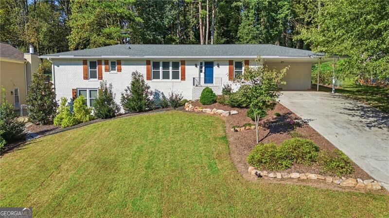 Photo of 1701 Smithwood Drive, Marietta, GA 30062 (MLS # 10872860)