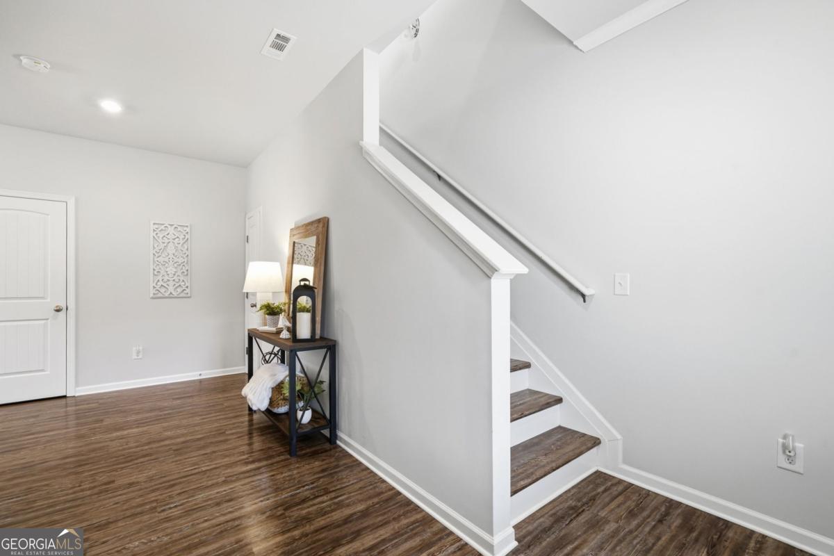 200 Shoals Bridge RD