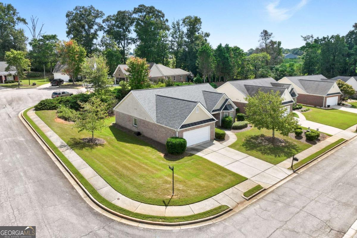 458 Lakeview Bend CIR