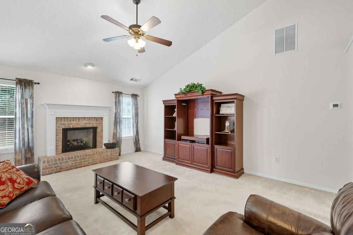 458 Lakeview Bend CIR