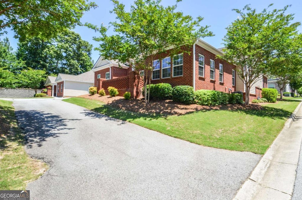 Photo of 341 Villa Park Circle, Stone Mountain, GA 30087 (MLS # 10779080)