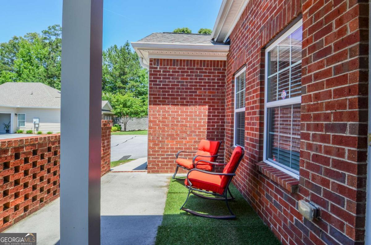 341 Villa Park CIR
