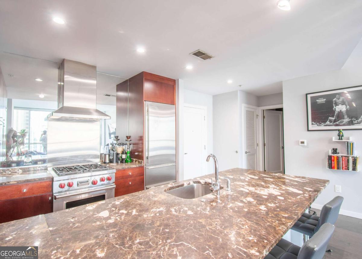 3325 Piedmont RD NE 1609