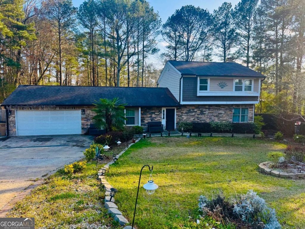 Photo of 7423 Chilton Lane, Riverdale, GA 30296 (MLS # 10715274)
