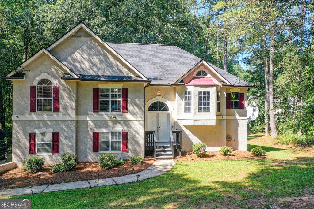 Photo of 56 Montpelier Place, Sharpsburg, GA 30277 (MLS # 10835337)