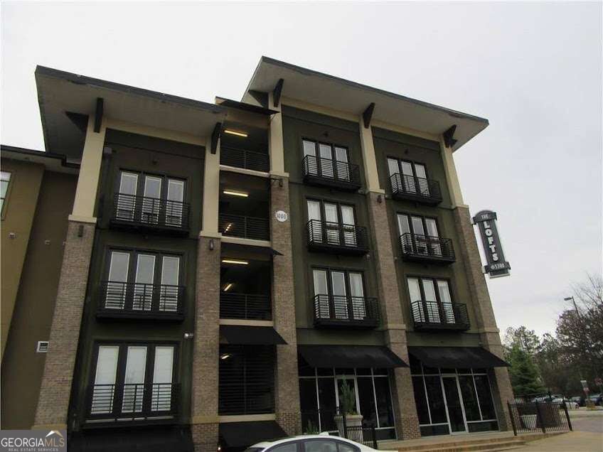 Photo of 5300 Peachtree Road #3401, Chamblee, GA 30341 (MLS # 10837802)