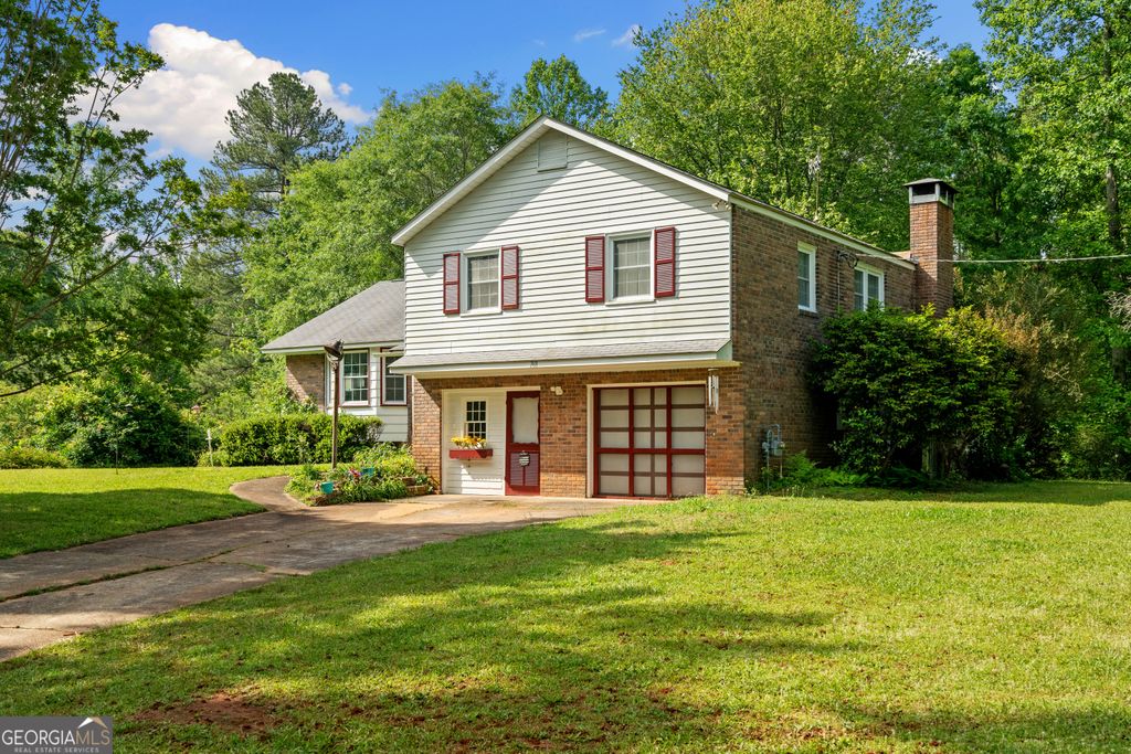 Photo of 768 Burwell Road, Carrollton, GA 30117 (MLS # 10724311)