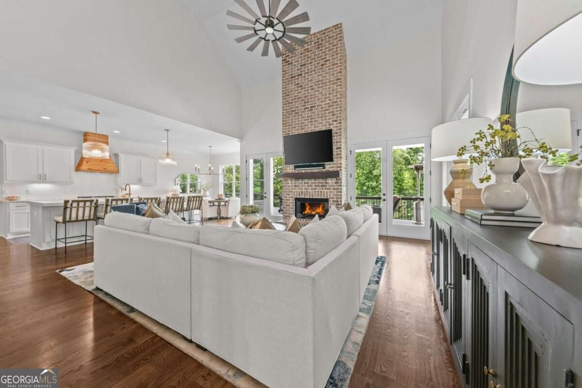 2218 Shoal Creek RD