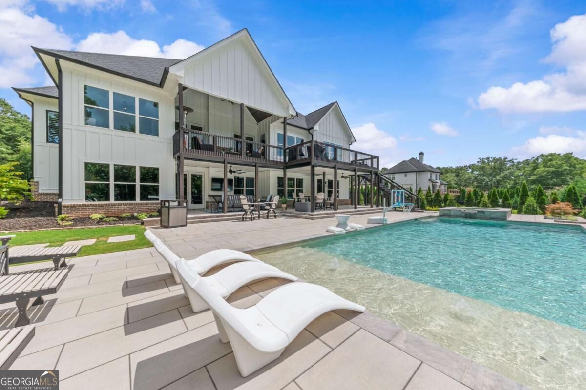 2218 Shoal Creek RD