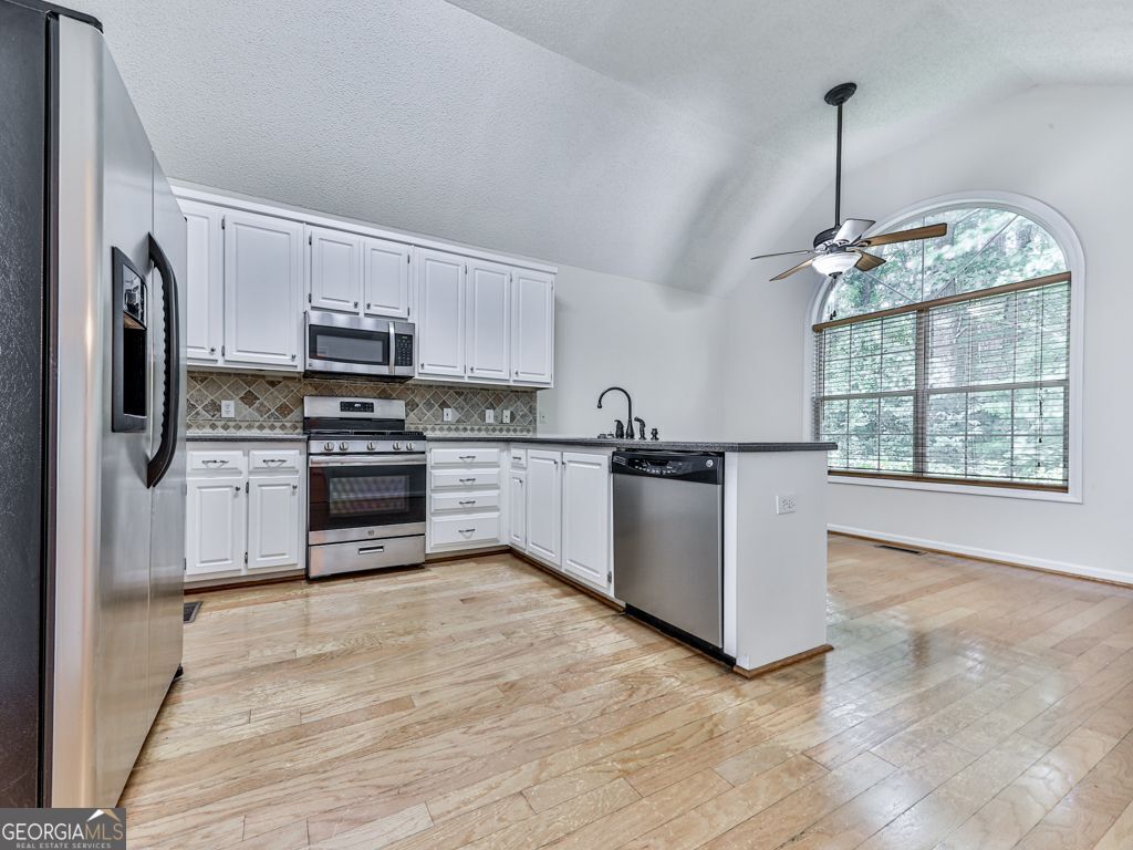 Woodstock, Georgia 30189, United States, 4 Bedrooms Bedrooms, ,3 BathroomsBathrooms,Residential,Active,192193