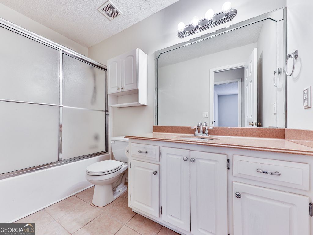 Woodstock, Georgia 30189, United States, 4 Bedrooms Bedrooms, ,3 BathroomsBathrooms,Residential,Active,192193