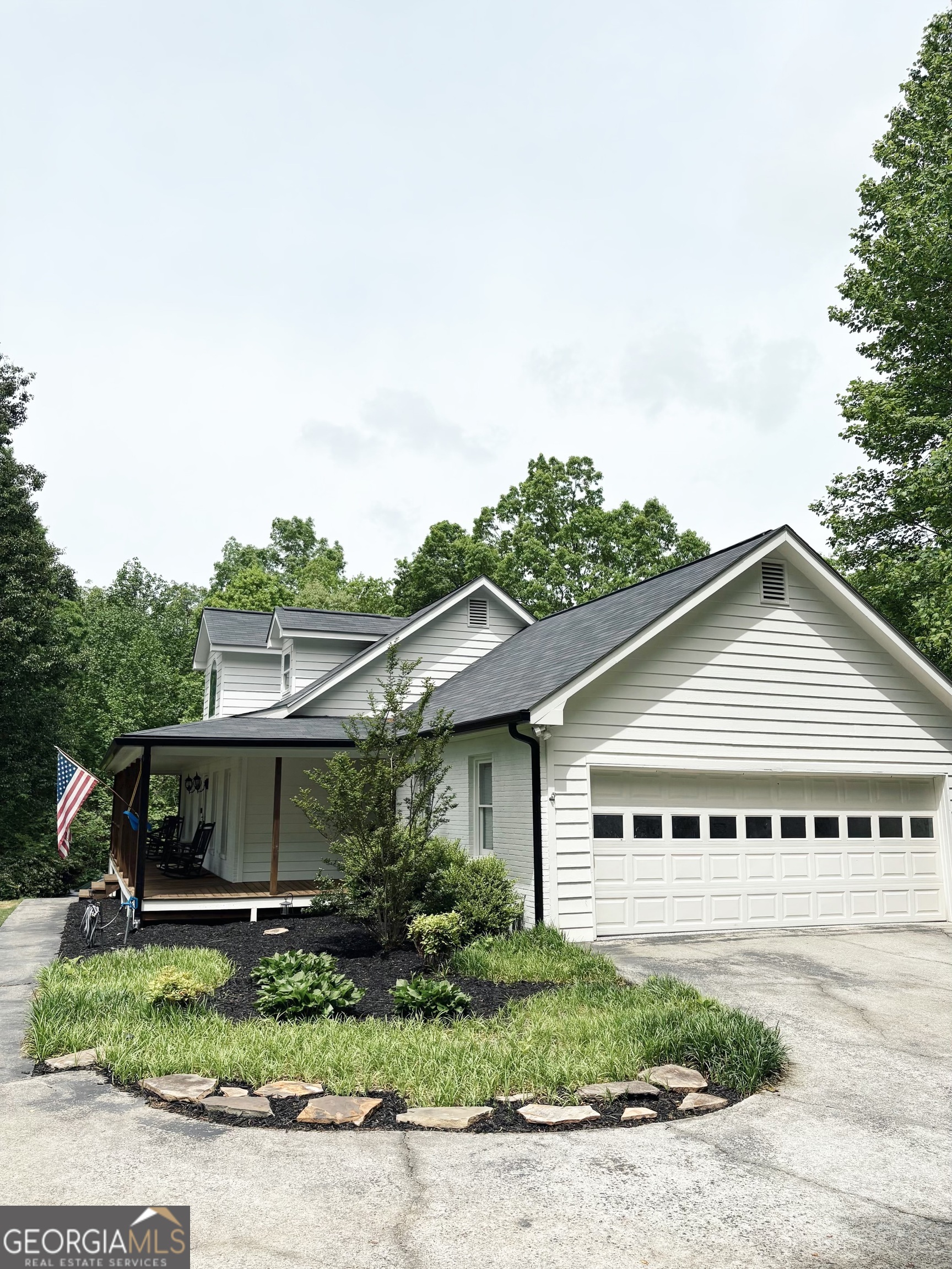 1557 Highway 136 E
