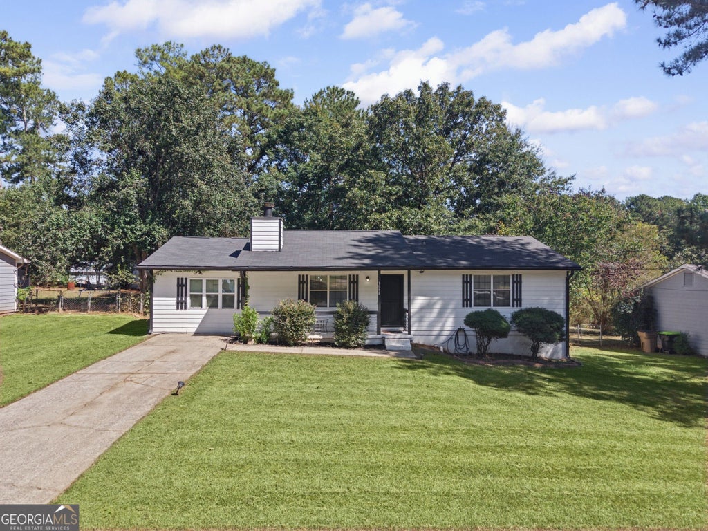 Photo of 1096 Greendale Lane, Jonesboro, GA 30238 (MLS # 10866457)