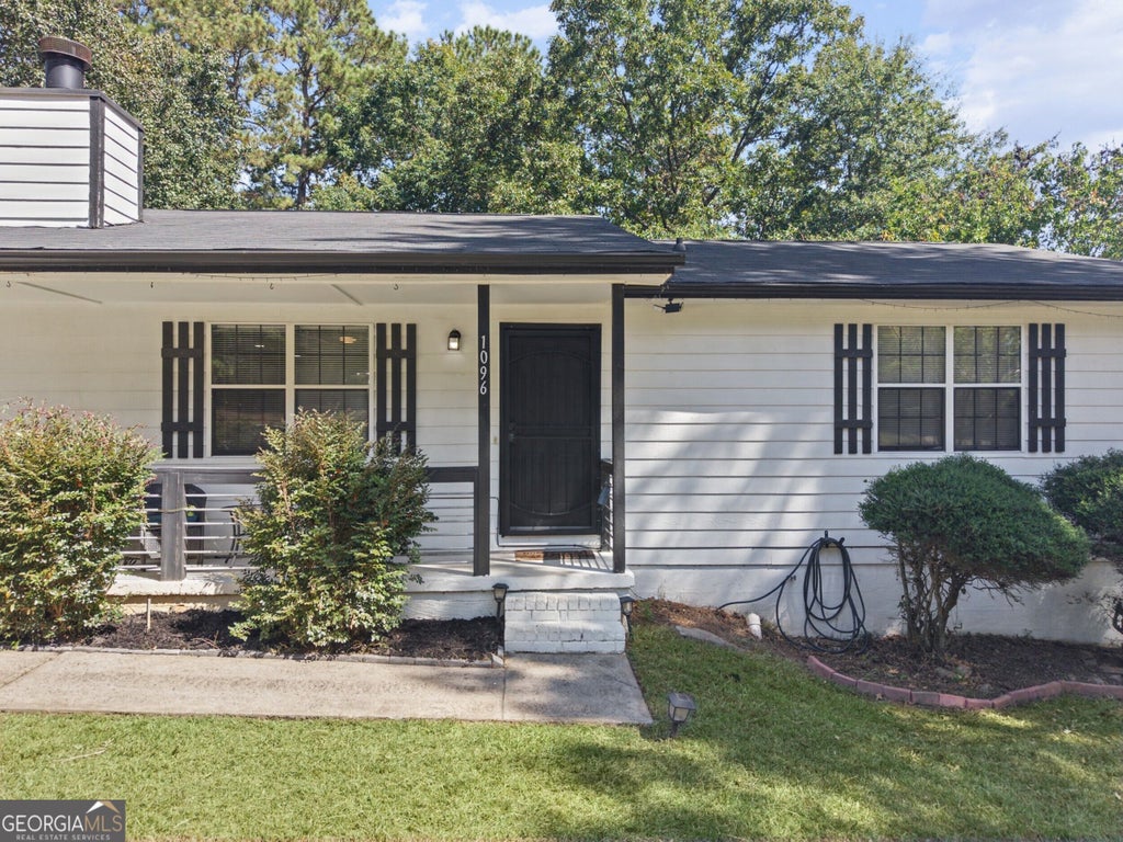 Photo of 1096 Greendale Lane, Jonesboro, GA 30238 (MLS # 10866457)