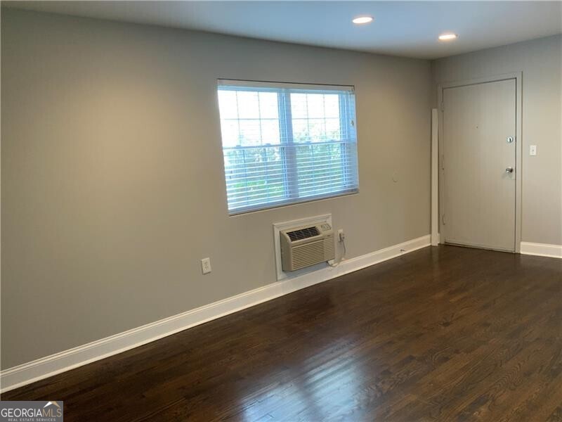 805 Piedmont AVE NE 5