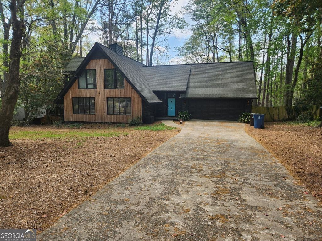 Photo of 240 Summerfield Drive, Alpharetta, GA 30022 (MLS # 10726346)