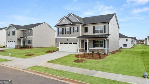 15 Defilippe DR Statham GA 30666