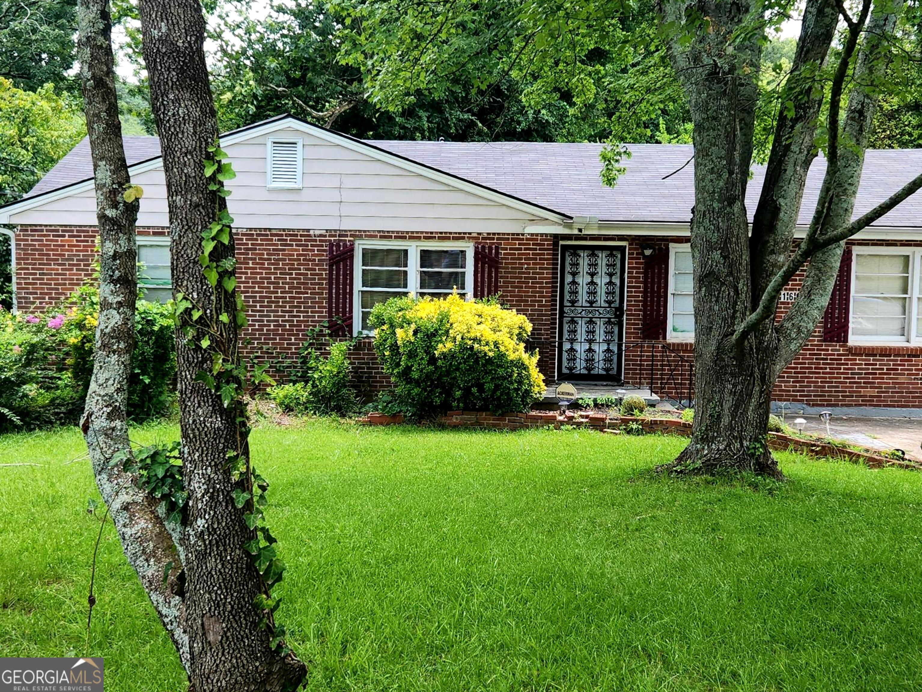 All-brick 3BR/1BA home with tons of potential! Perfect for investors or buyers who enjoy DIY projects. Home needs TLC. The kitchen has no appliances or cabinets, offering a blank canvas for your ideal design. Located in a quiet neighborhood with easy access to I-285, schools, shopping, and dining. Sold AS IS. Great opportunity to renovate and build equity in a growing area!