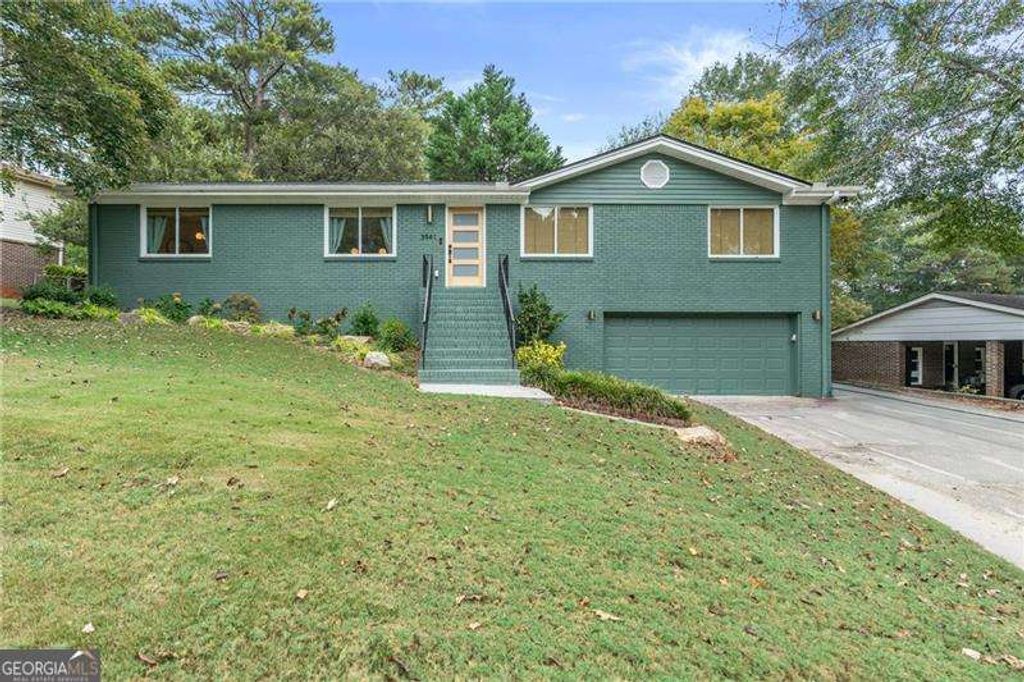 Photo of 3941 Lake Drive SE, Smyrna, GA 30082 (MLS # 10626206)