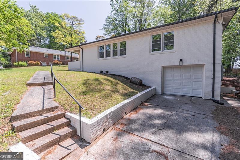 810 Parkway DR SE