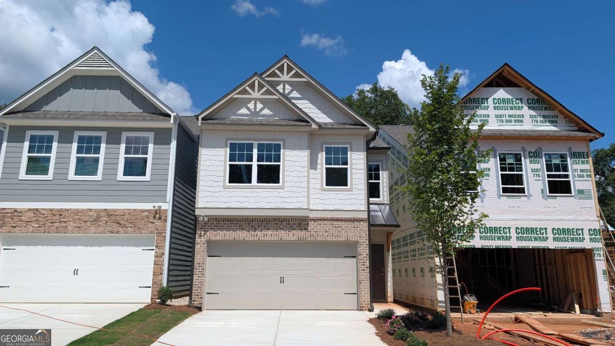 517 Hayes LN