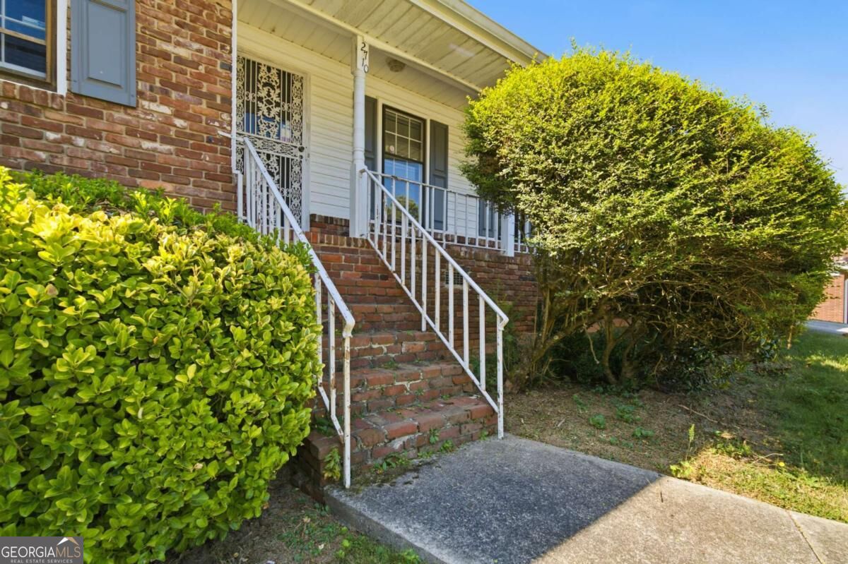 2710 Tanglewood TRL