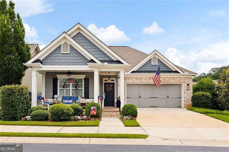 121 Clover WAY