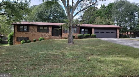 689 N Kingsley DR Lithia Springs GA 30122