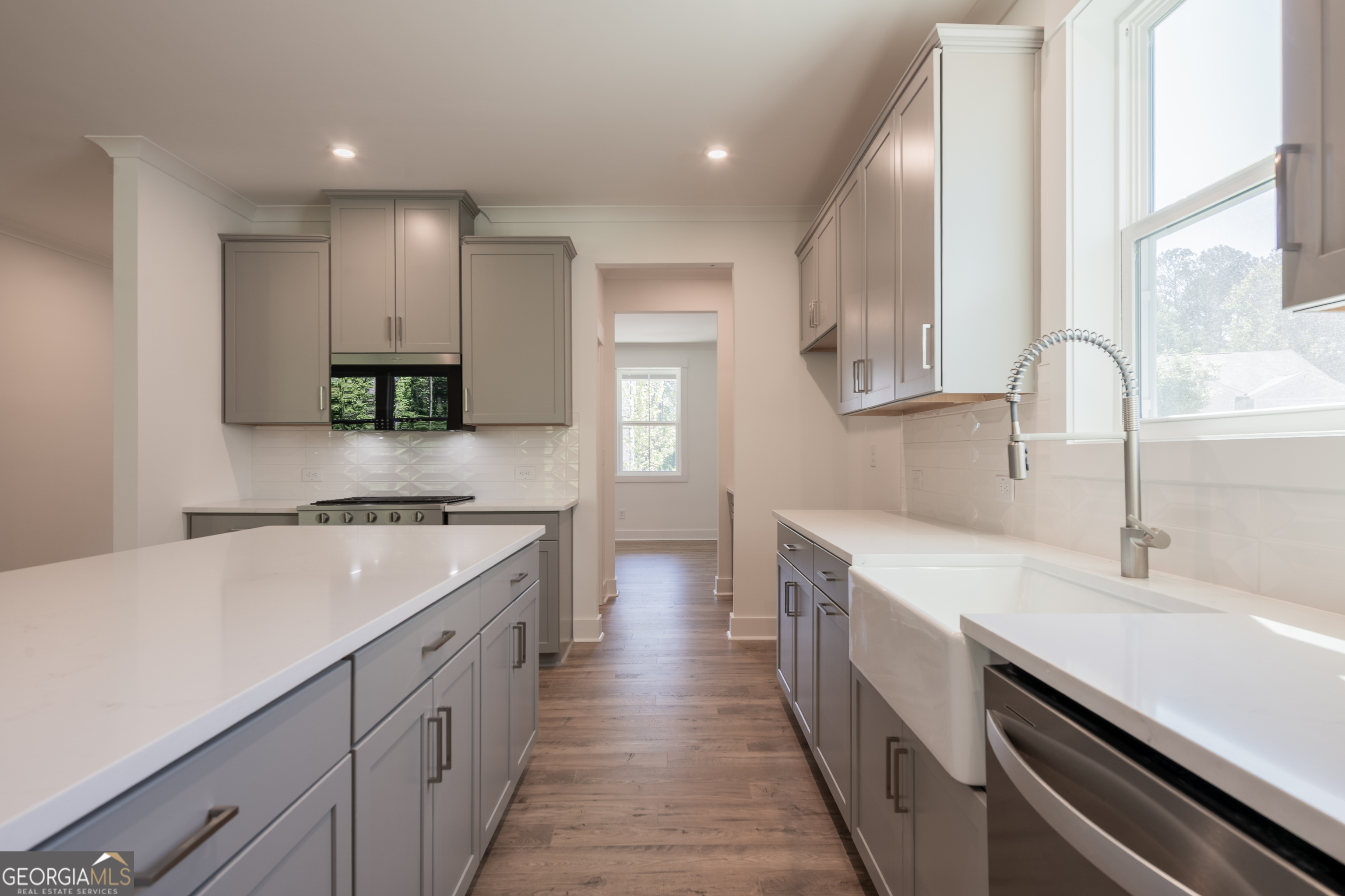 129 Henley ST 67
