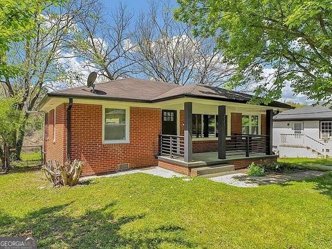 Photo of 221 Napoleon Drive SW, Atlanta, GA 30314 (MLS # 10736954)