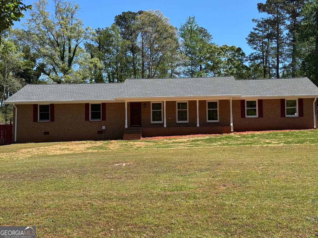 Photo of 700 Ponderosa Ct, Fayetteville, GA 30214 (MLS # 10730644)