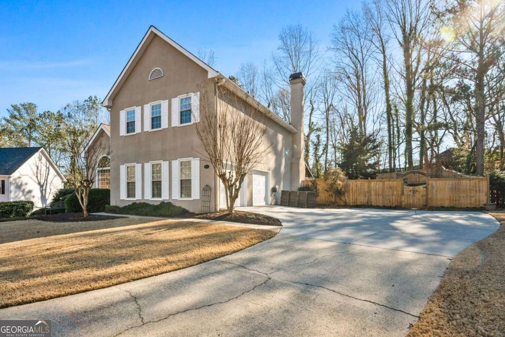 Photo of 2892 Wynfair Drive, Marietta, GA 30062 (MLS # 10681175)