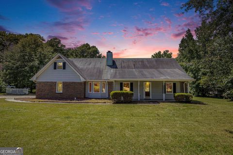 223 Chateau DR Fayetteville GA 30214