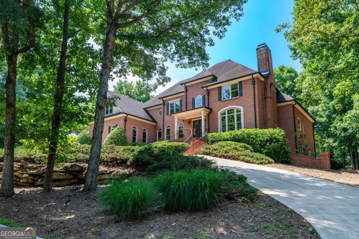 2115 Tee DR