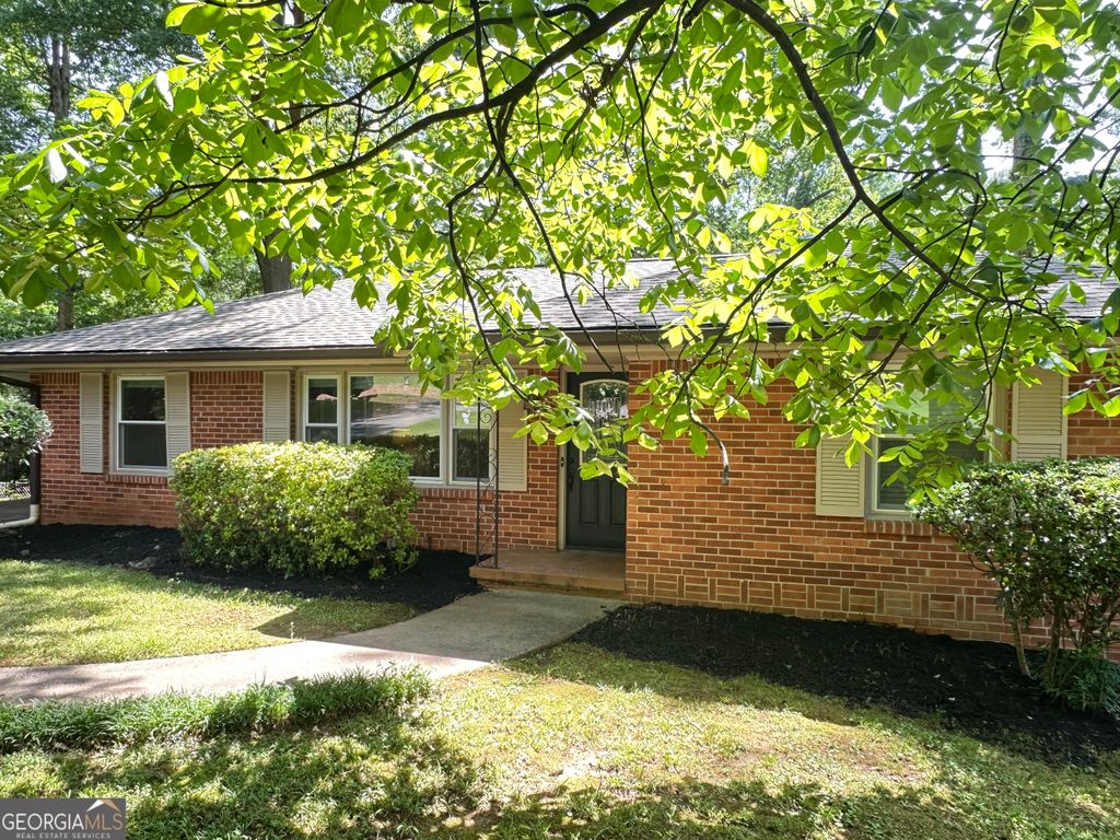 Photo of 2181 Medfield Trail NE, Atlanta, GA 30345 (MLS # 10762836)