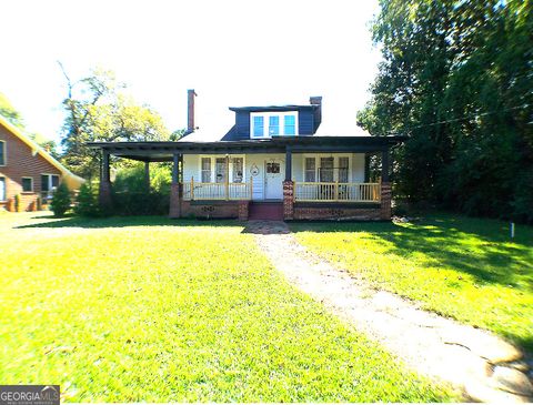 A home in Thomaston