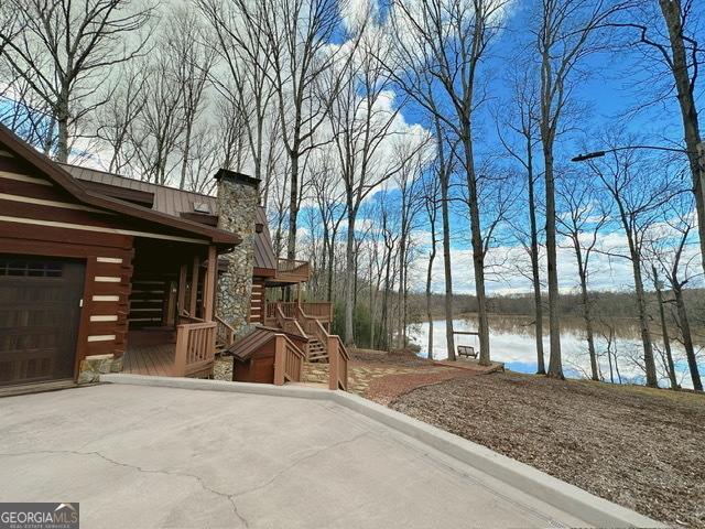 8 Hutchinson Lake RD