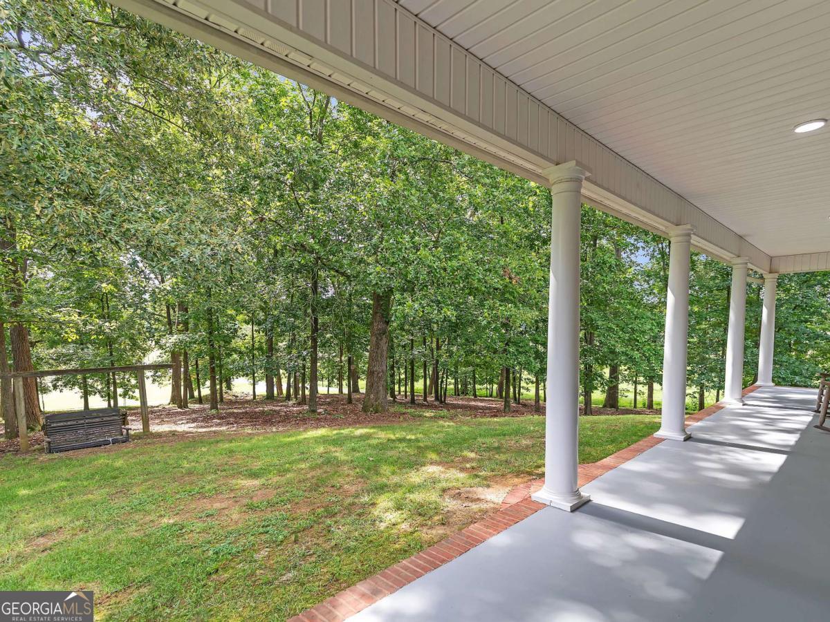 320 School House RD NE