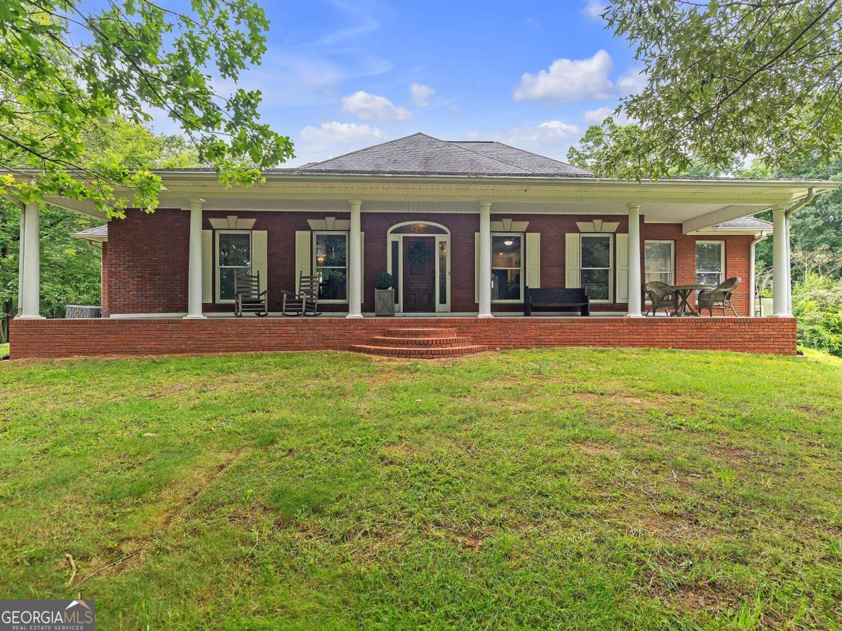 320 School House RD NE