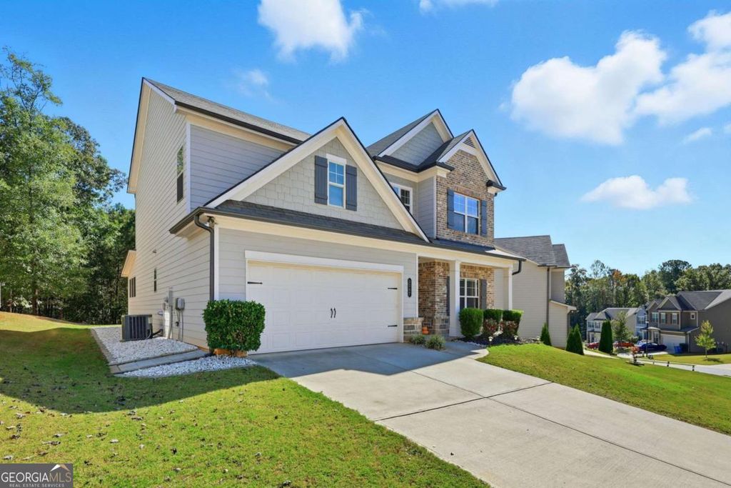 Photo of 3247 Hawthorne Path, Braselton, GA 30517 (MLS # 10651982)