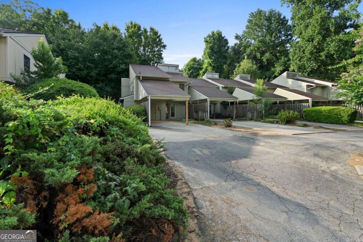 6390 Hawthorne TER