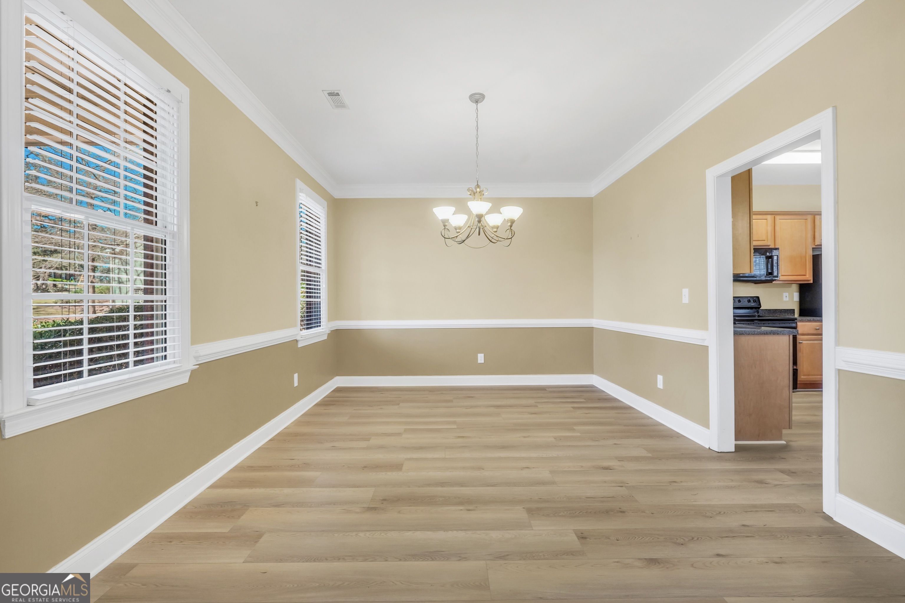 65 Oak LN