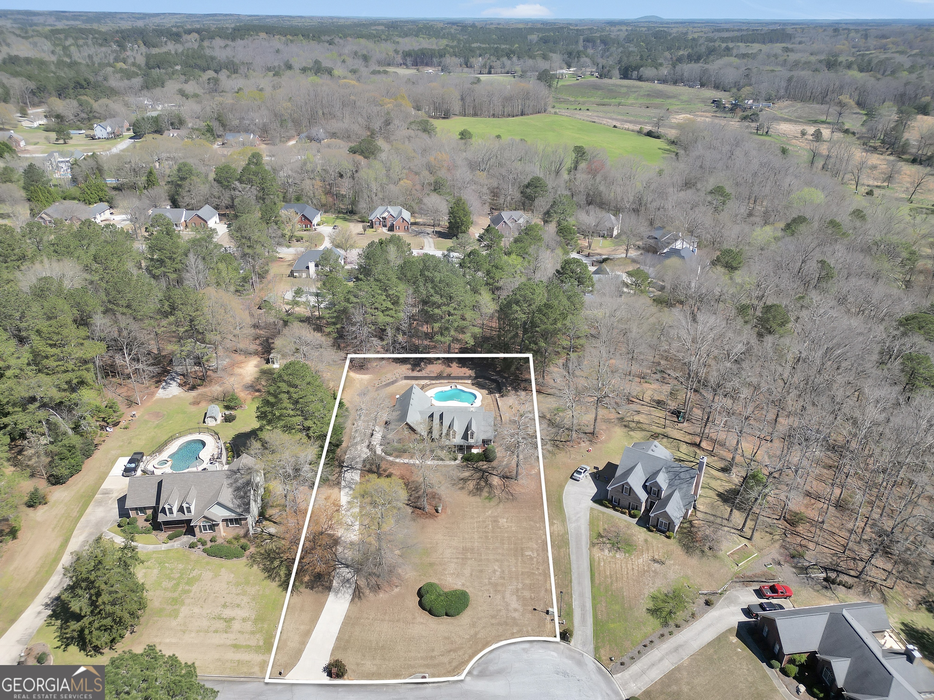 65 Oak LN