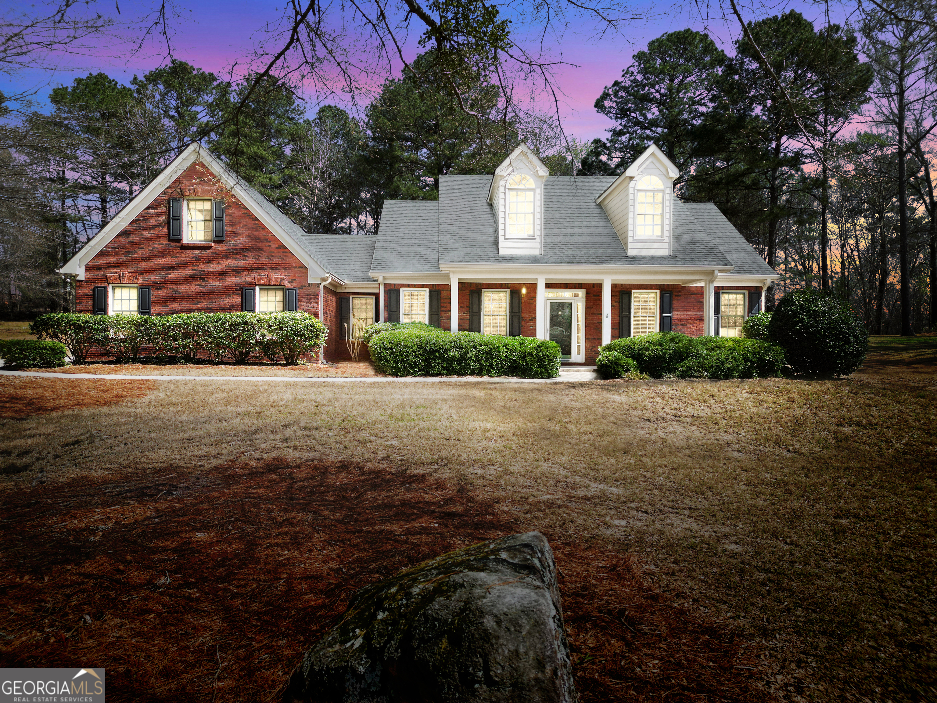 65 Oak LN