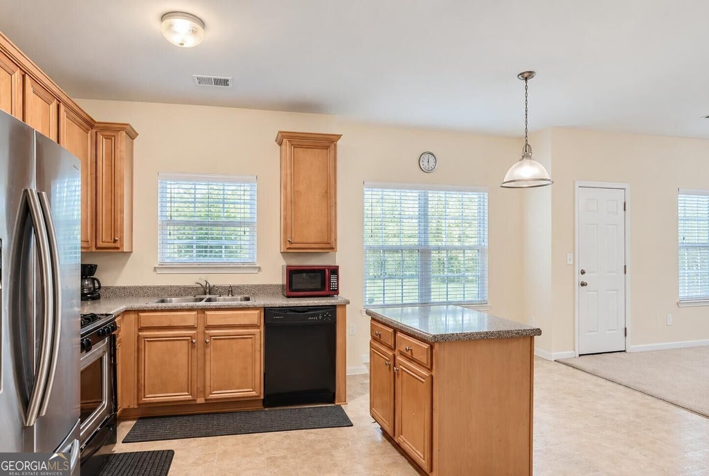 Photo of 5167 Upper Elm Street, Atlanta, GA 30349 (MLS # 10872744)