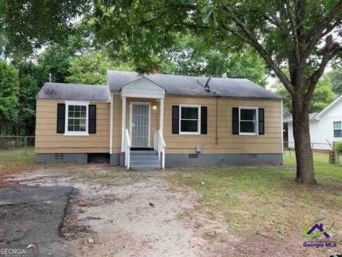 A home in Warner Robins