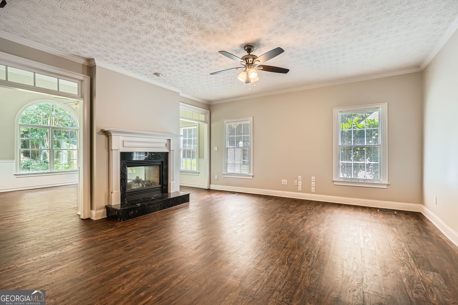100 Hamilton Glen CT