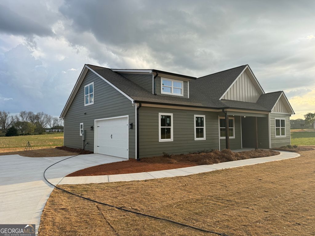 Photo of 100 Melville Brown Road, Williamson, GA 30292 (MLS # 10724634)