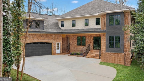 Photo of 1330 Twelve Oaks Circle NW, Atlanta, GA 30327 (MLS # 10827517)