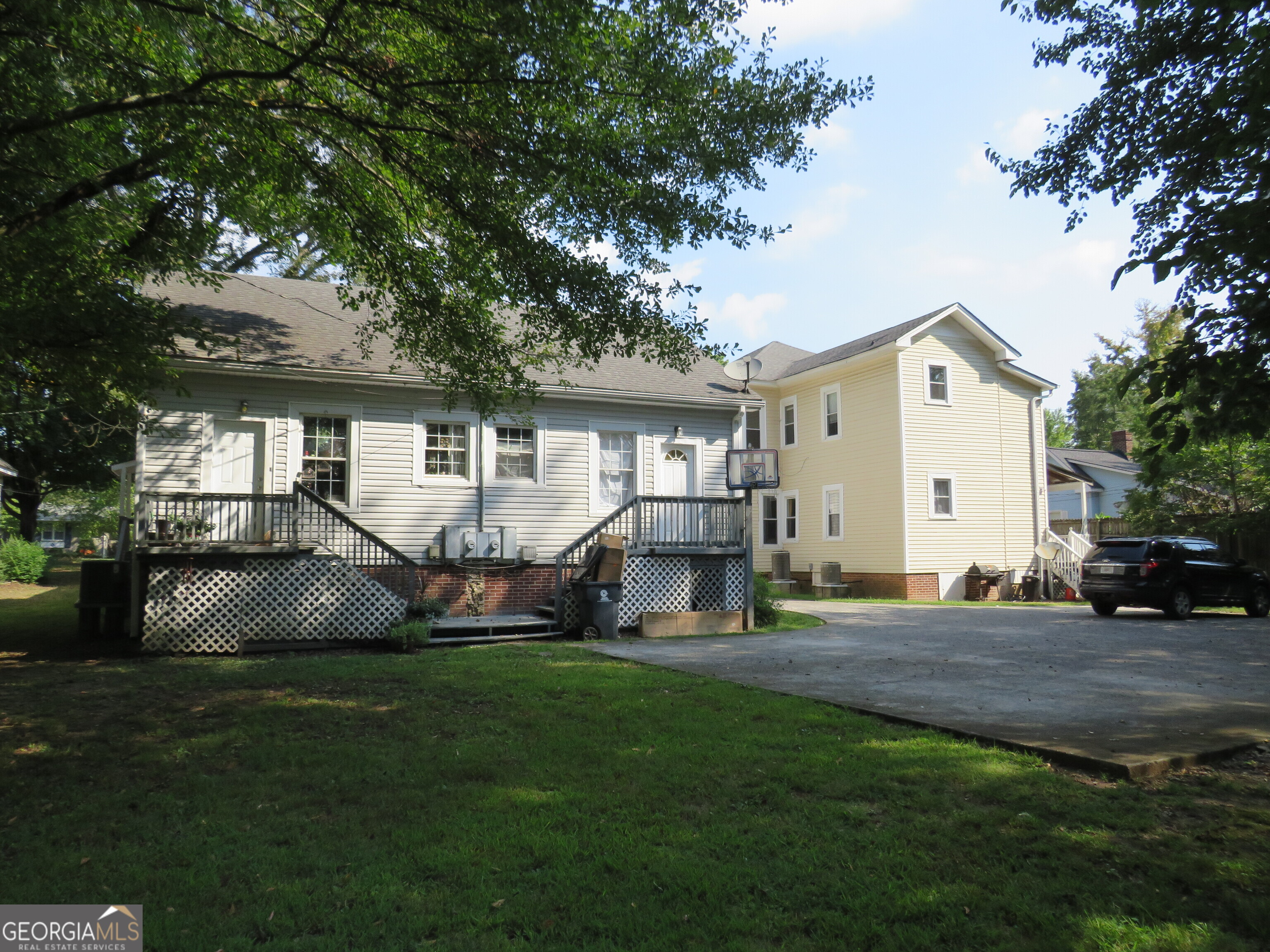 427 Wissahickon AVE